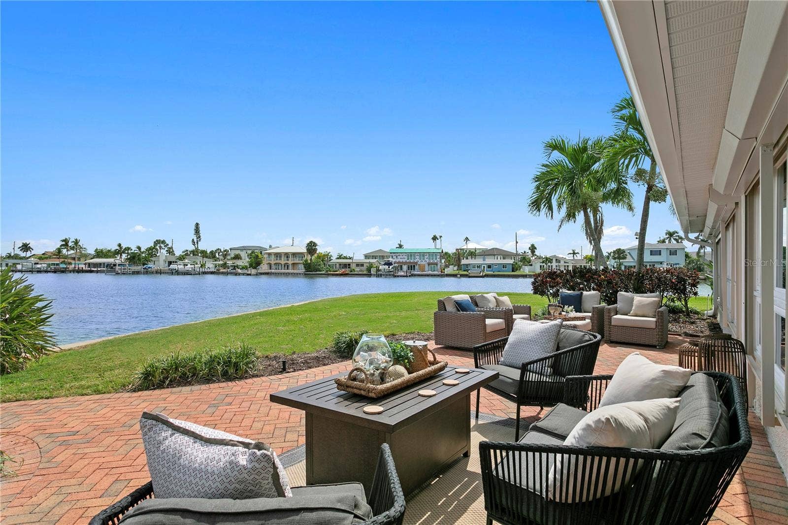 11625 6TH STREET E, Treasure Island, FL 33706 11625 6TH STREET E, Treasure Island, FL 33706
