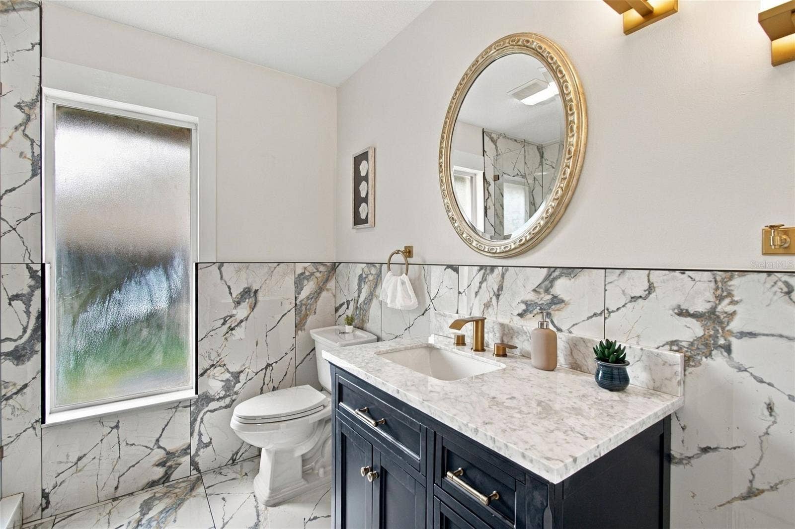 2nd Bathroom