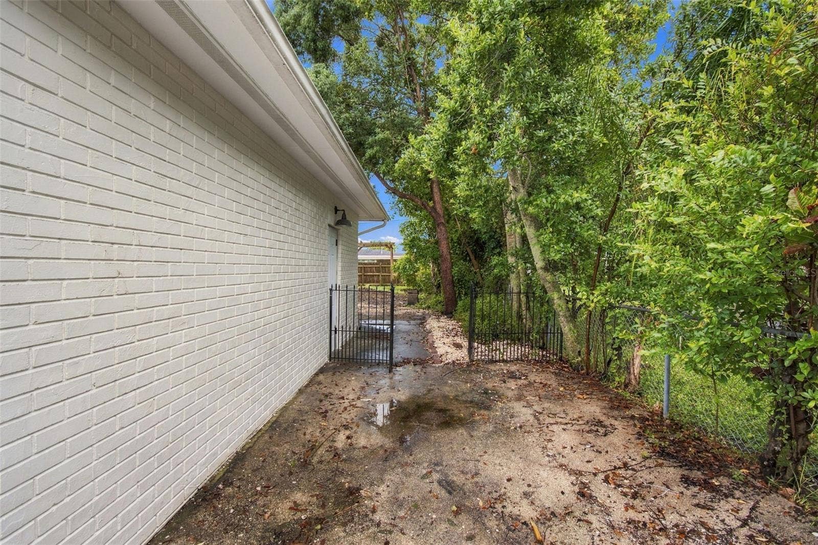 11442 86TH AVENUE, Seminole, FL 33772