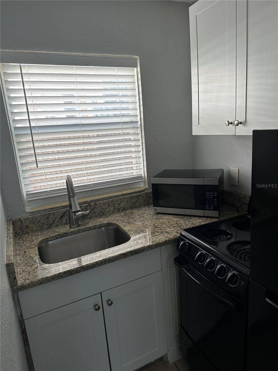 649 7TH AVENUE N, St Petersburg, FL 33701 649 7TH AVENUE N, St Petersburg, FL 33701