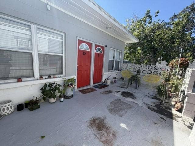 649 7TH AVENUE N, St Petersburg, FL 33701 649 7TH AVENUE N, St Petersburg, FL 33701