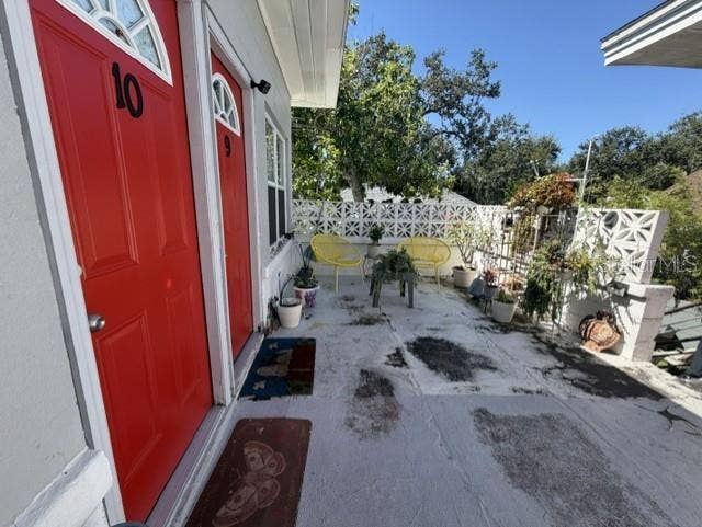 649 7TH AVENUE N, St Petersburg, FL 33701 649 7TH AVENUE N, St Petersburg, FL 33701