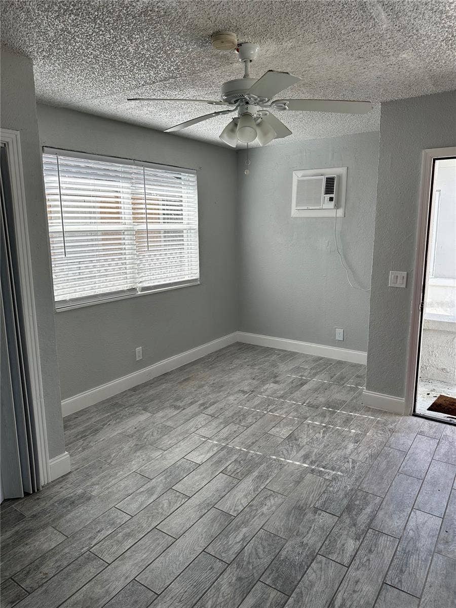 649 7TH AVENUE N, St Petersburg, FL 33701 649 7TH AVENUE N, St Petersburg, FL 33701