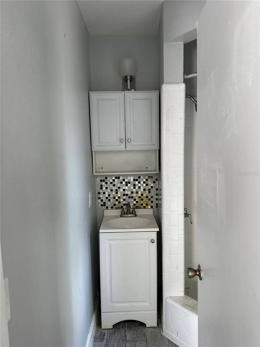 649 7TH AVENUE N, St Petersburg, FL 33701 649 7TH AVENUE N, St Petersburg, FL 33701