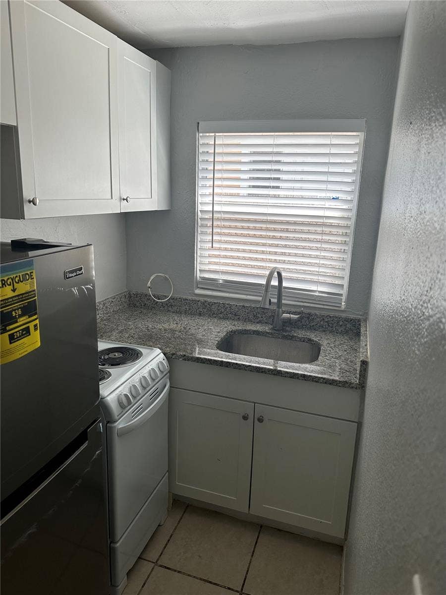 649 7TH AVENUE N, St Petersburg, FL 33701 649 7TH AVENUE N, St Petersburg, FL 33701