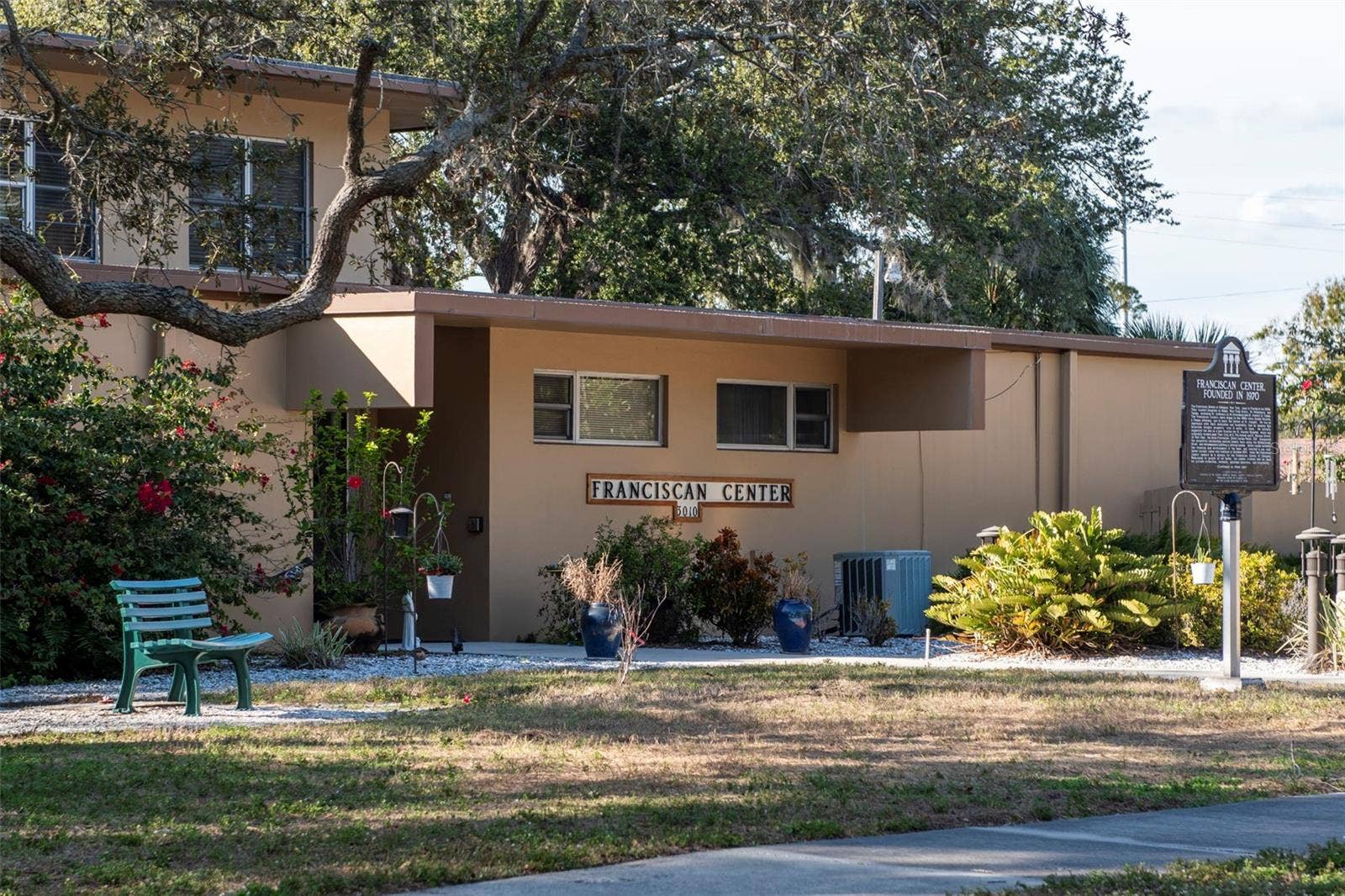 3306 N PERRY AVENUE, Tampa, FL 33603 3306 N PERRY AVENUE, Tampa, FL 33603