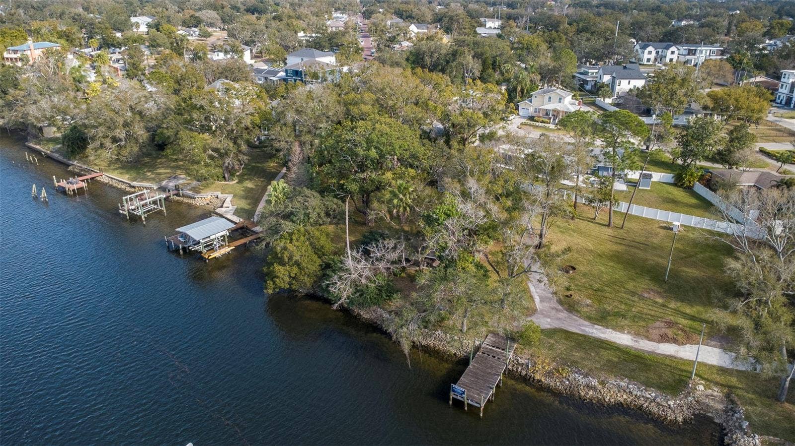 3304 N PERRY AVENUE, Tampa, FL 33603 3304 N PERRY AVENUE, Tampa, FL 33603