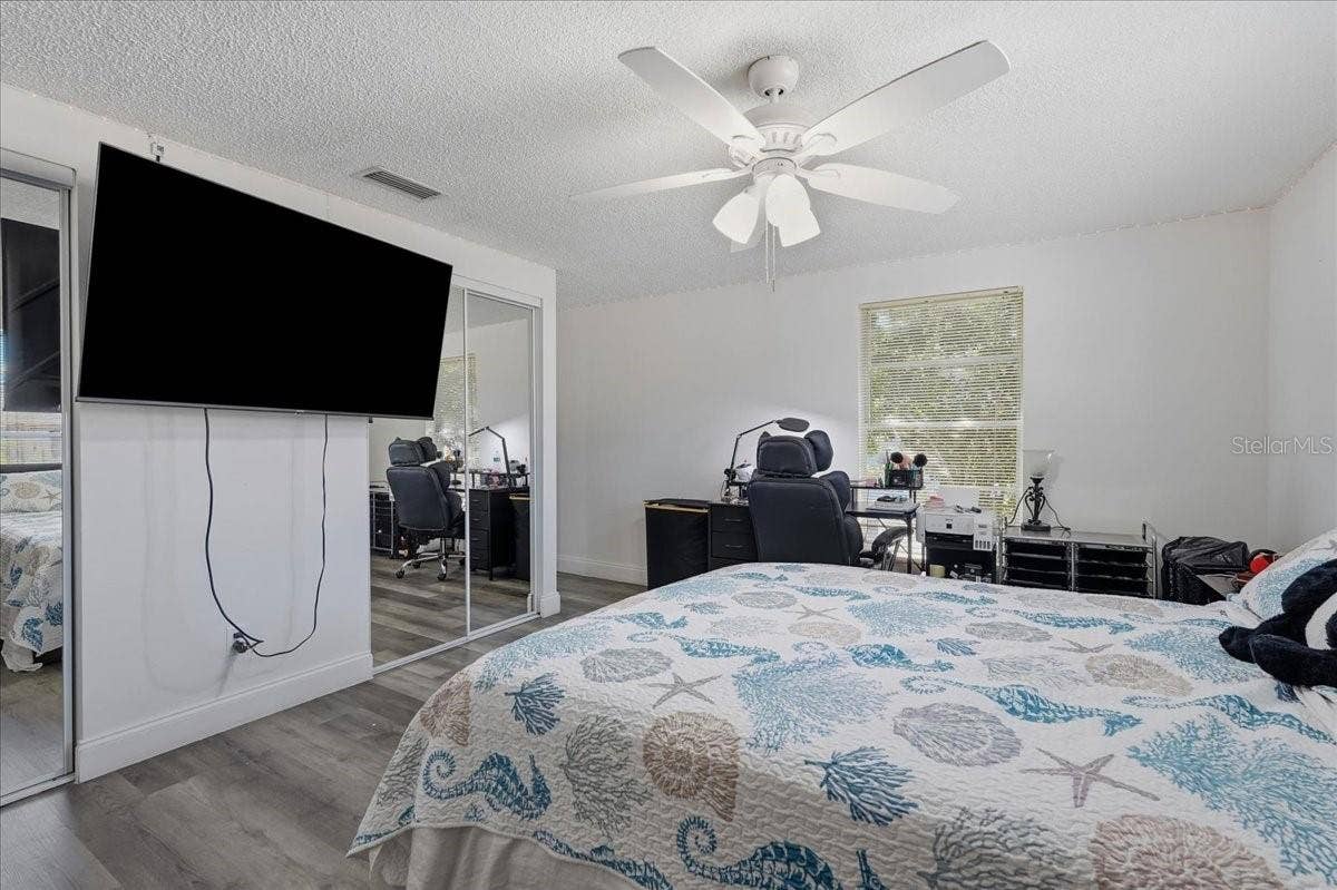 7603 WOODLAND OAKS COURT, Tampa, FL 33615 7603 WOODLAND OAKS COURT, Tampa, FL 33615