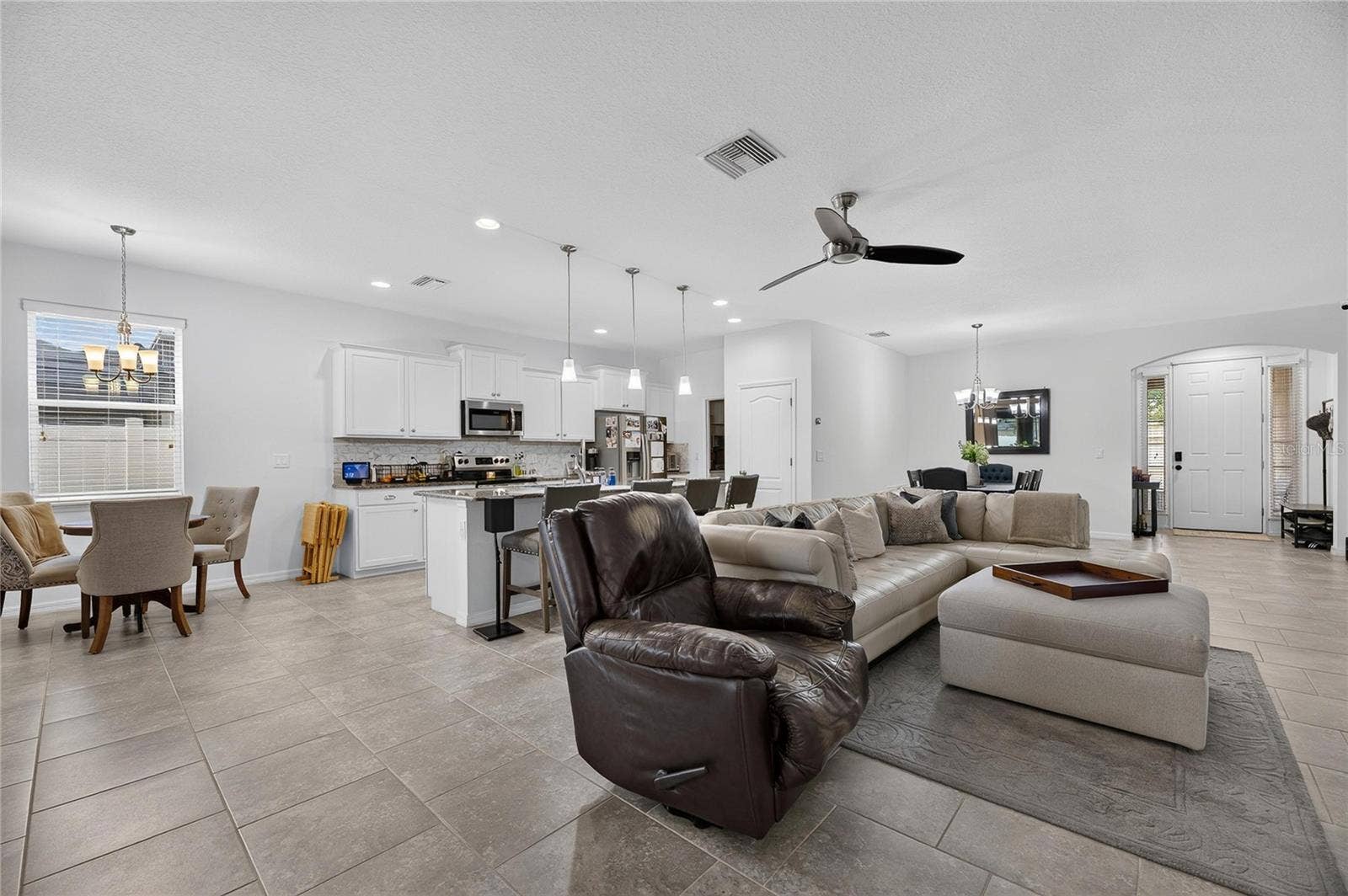 10619 SCENIC HOLLOW DRIVE, Riverview, FL 33578