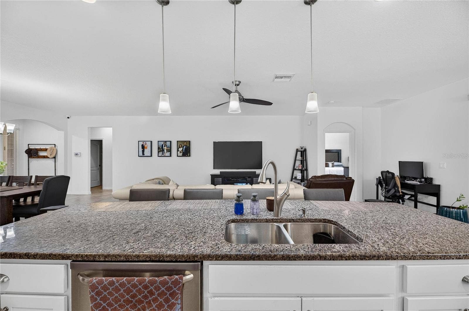 10619 SCENIC HOLLOW DRIVE, Riverview, FL 33578