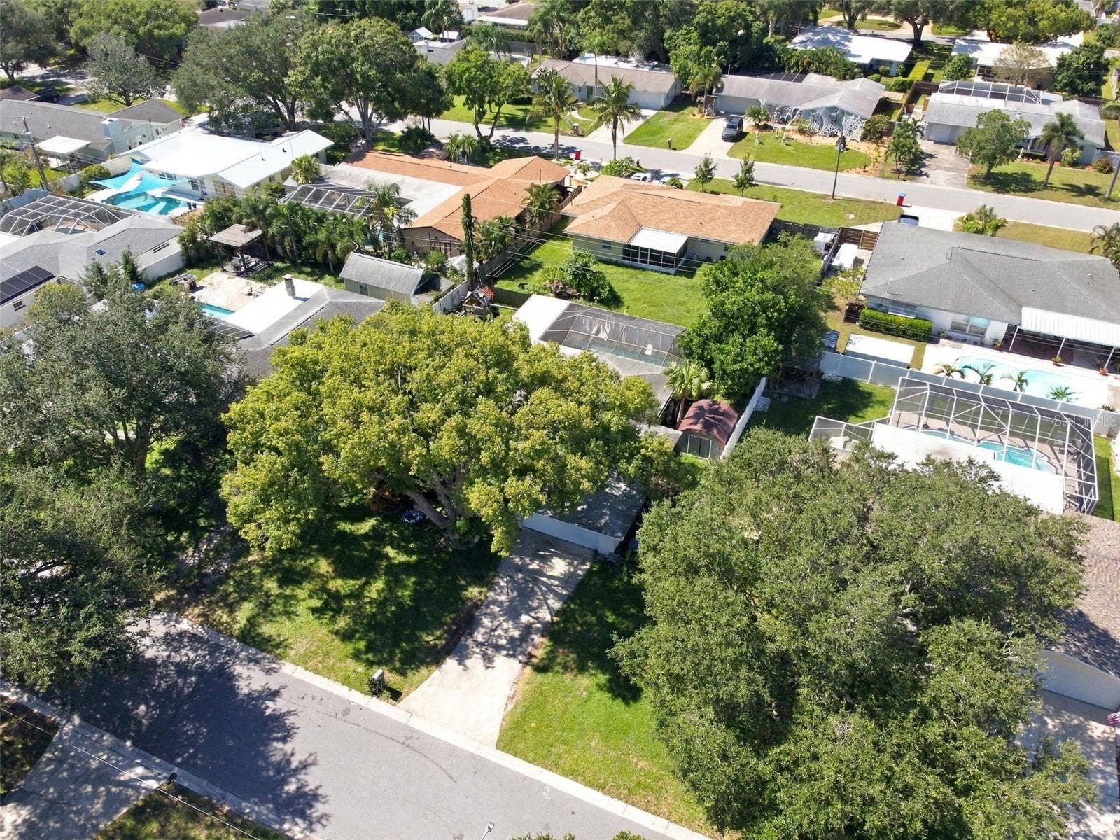 1356 WOODCREST AVENUE, Clearwater, FL 33756