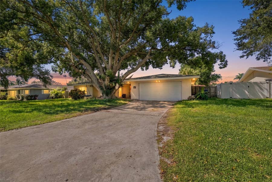 Property photo for 1356 WOODCREST AVENUE, Clearwater, FL