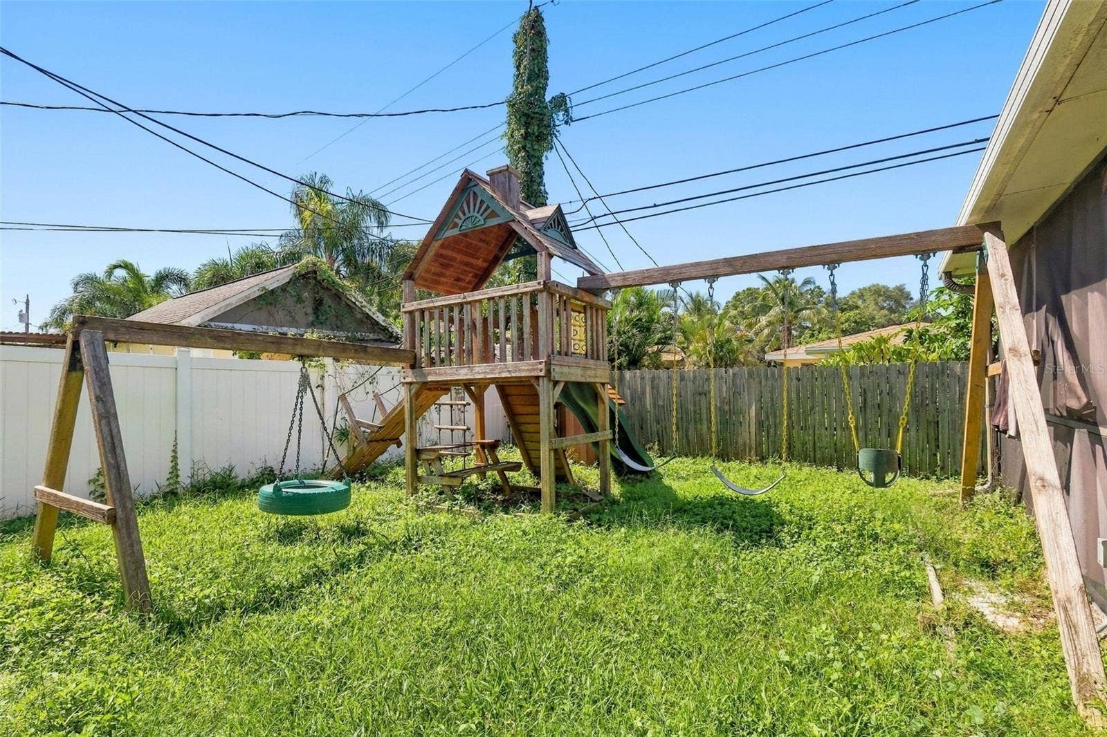 1356 WOODCREST AVENUE, Clearwater, FL 33756
