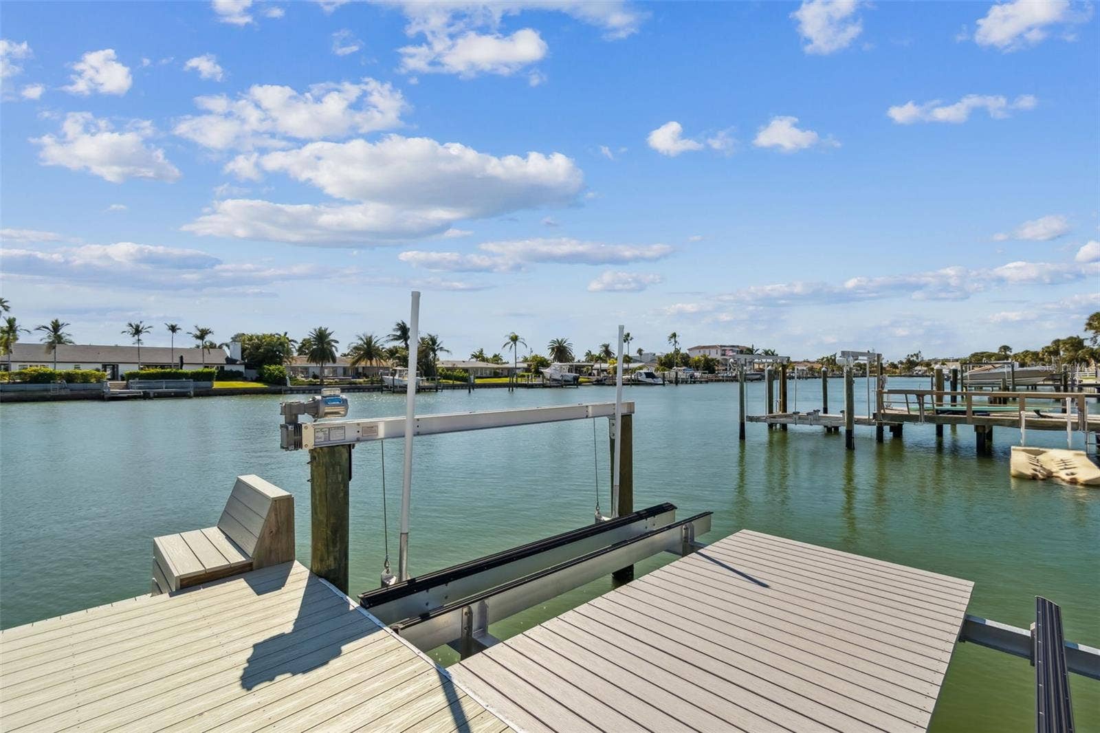 320 BELLE ISLE AVENUE, Belleair Beach, FL 33786