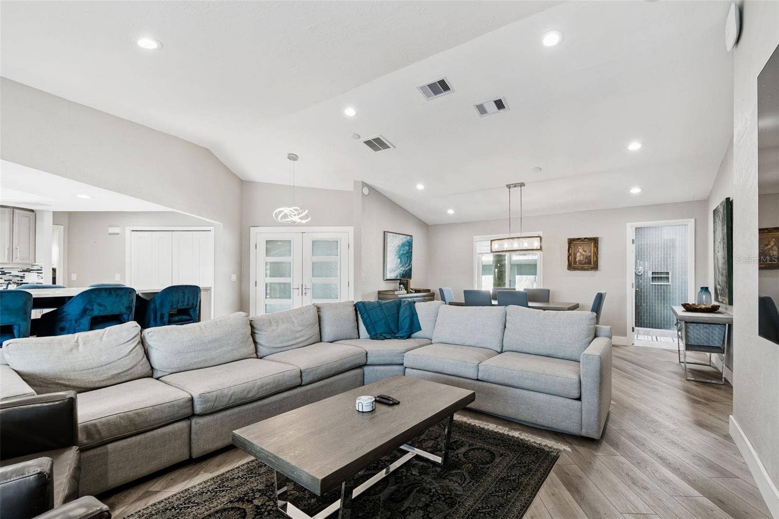 320 BELLE ISLE AVENUE, Belleair Beach, FL 33786