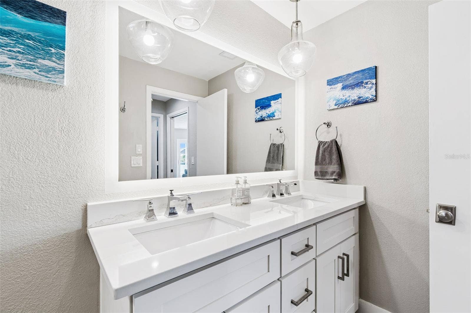 320 BELLE ISLE AVENUE, Belleair Beach, FL 33786