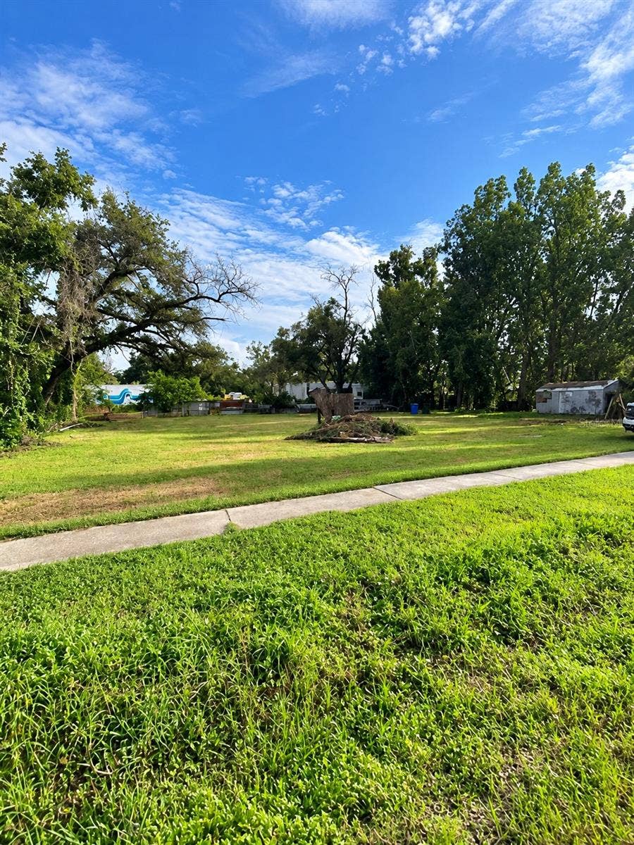8515 NUNDY AVENUE, Gibsonton, FL 33534