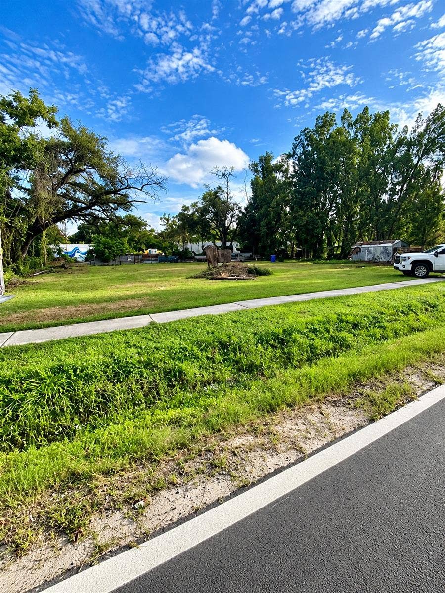 8515 NUNDY AVENUE, Gibsonton, FL 33534