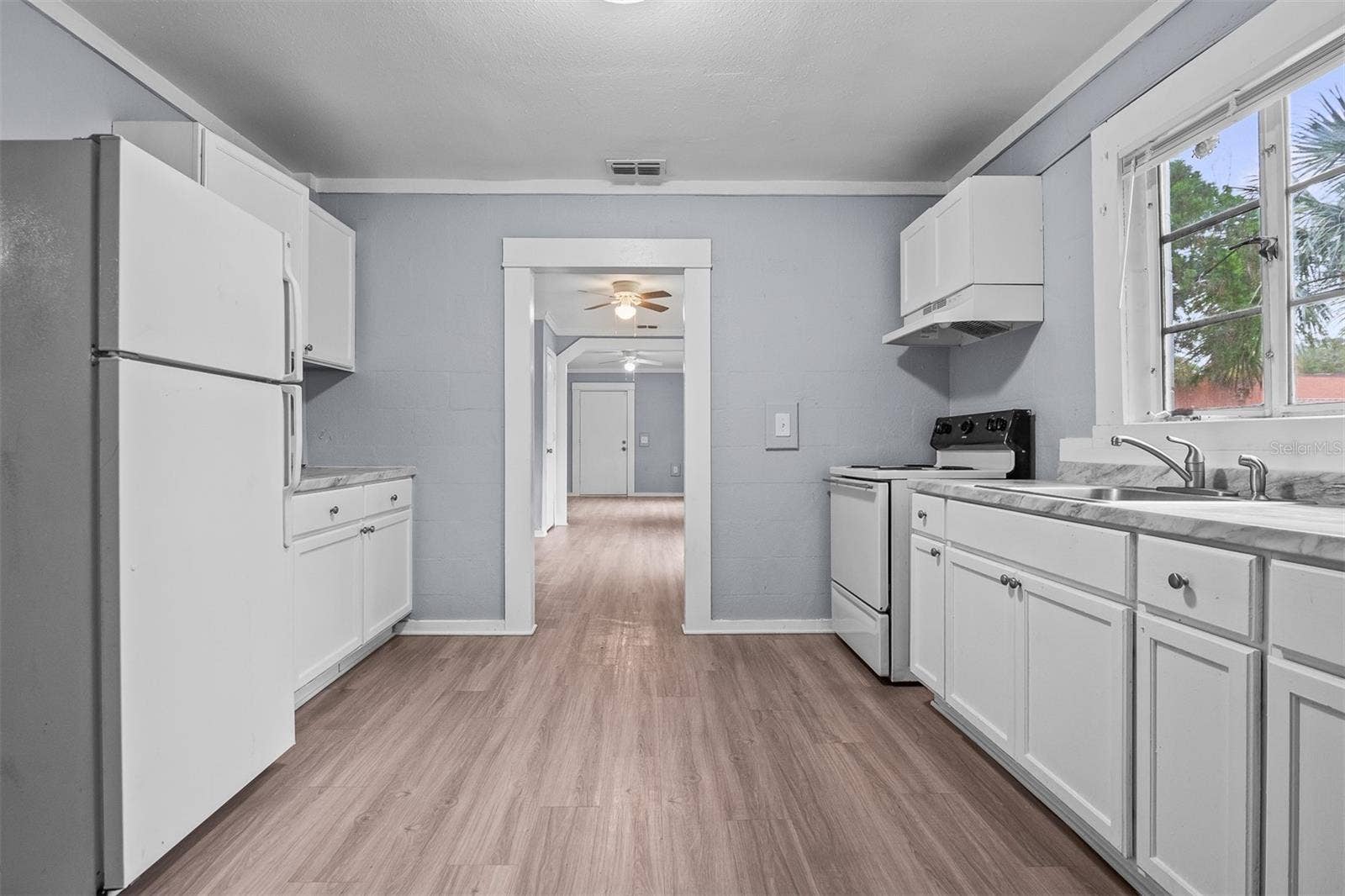 4009 N 27TH STREET, Tampa, FL 33610 4009 N 27TH STREET, Tampa, FL 33610