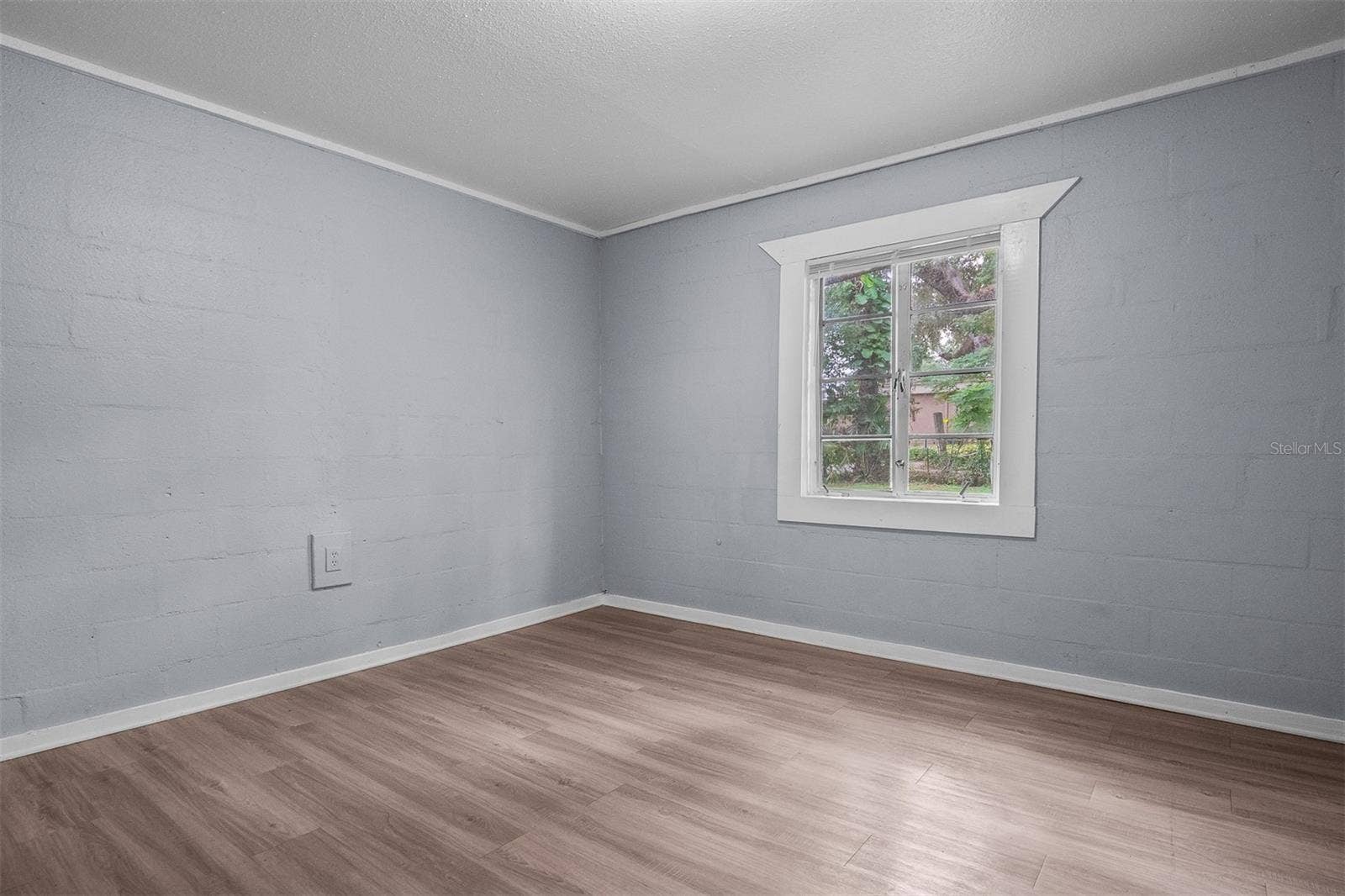 4009 N 27TH STREET, Tampa, FL 33610 4009 N 27TH STREET, Tampa, FL 33610