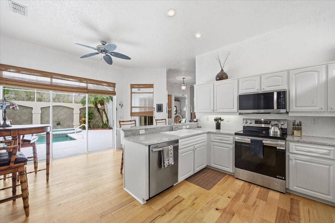 12220 WOODLANDS CIRCLE, Dade City, FL 33525