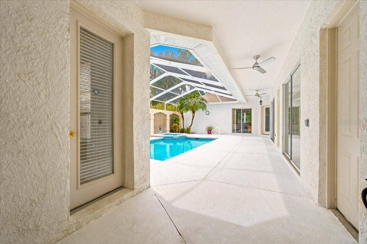 12220 WOODLANDS CIRCLE, Dade City, FL 33525