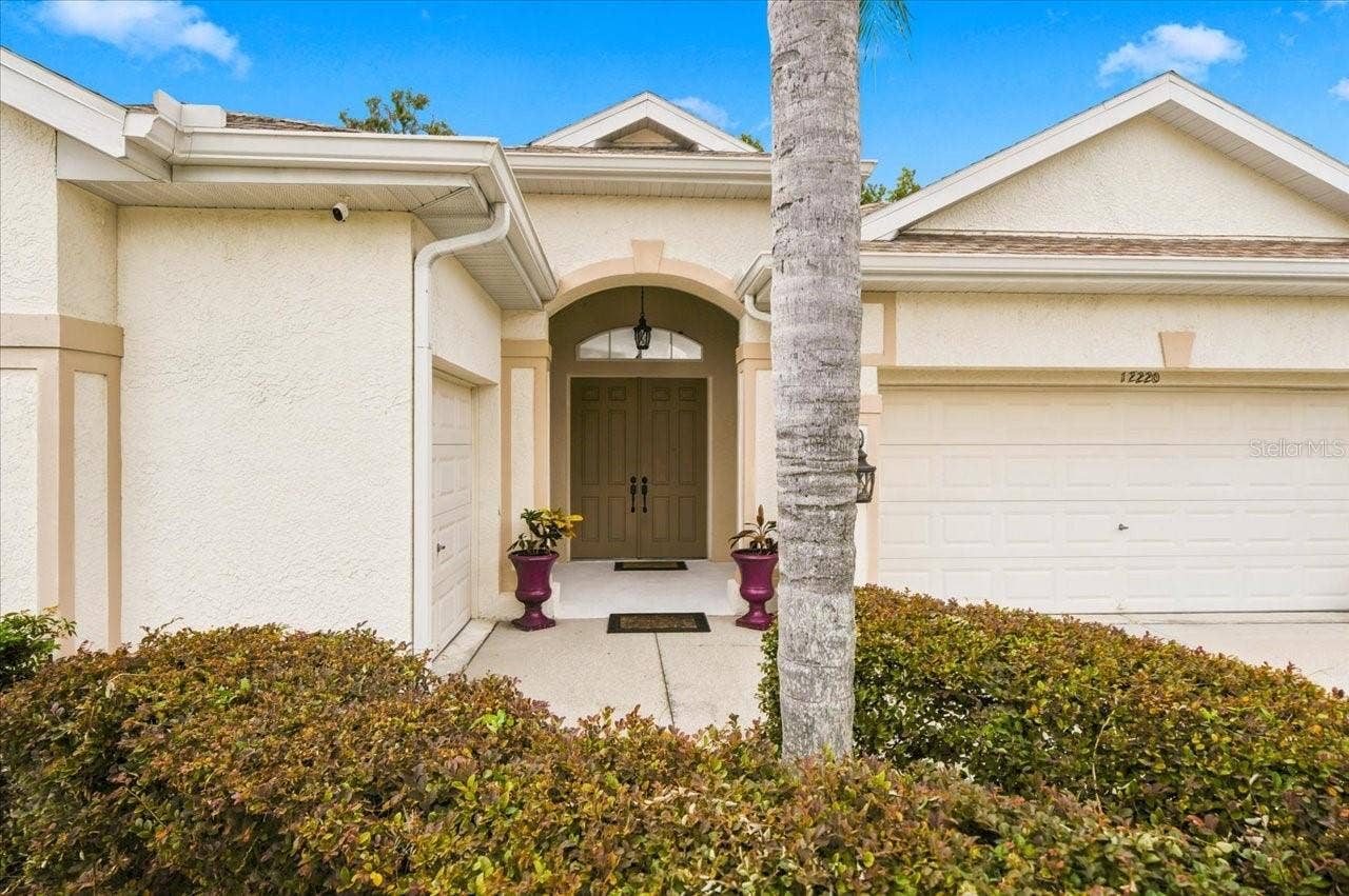 12220 WOODLANDS CIRCLE, Dade City, FL 33525