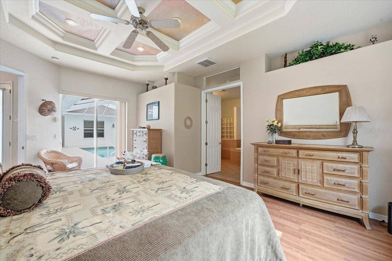 12220 WOODLANDS CIRCLE, Dade City, FL 33525