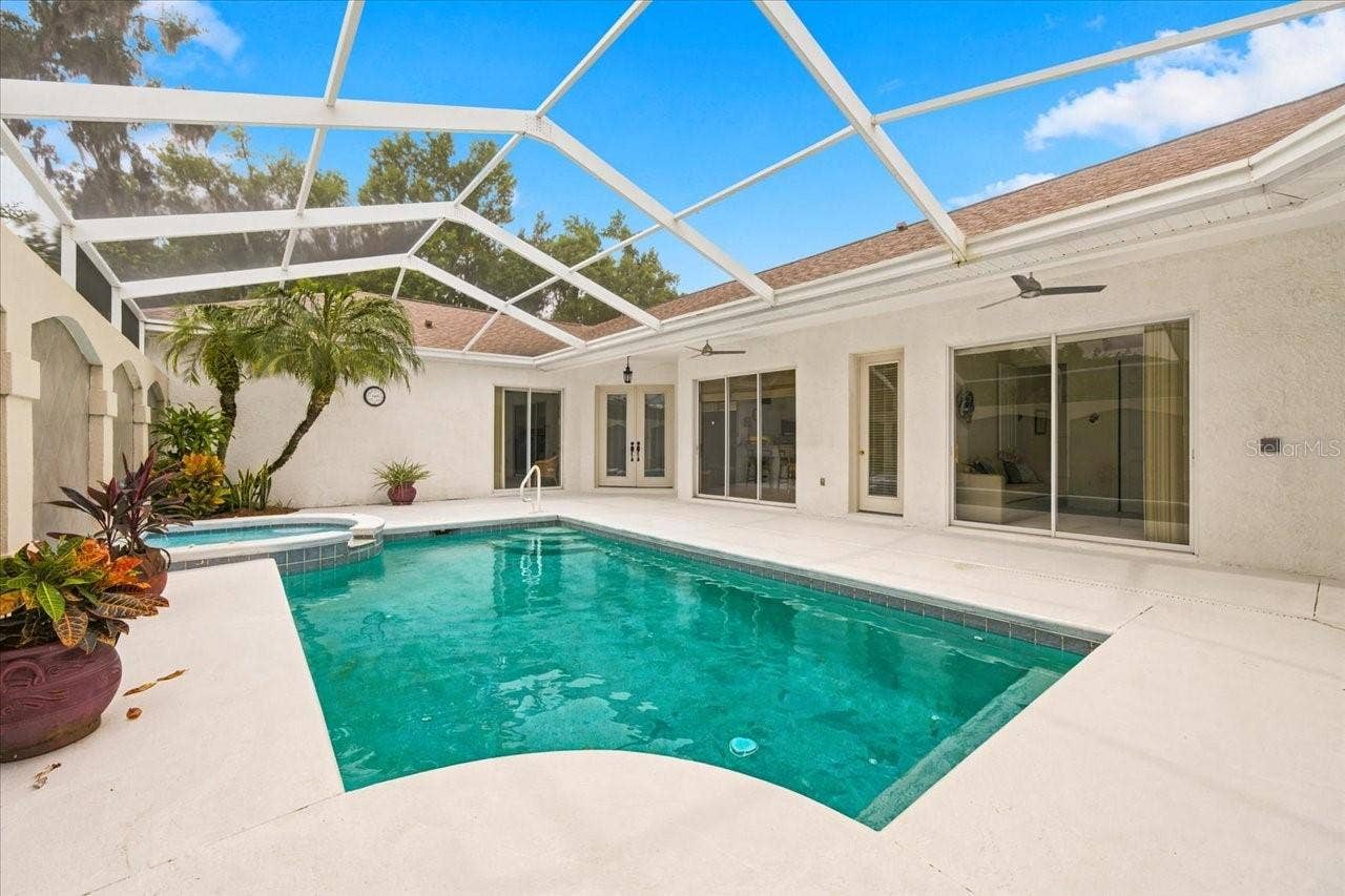 12220 WOODLANDS CIRCLE, Dade City, FL 33525