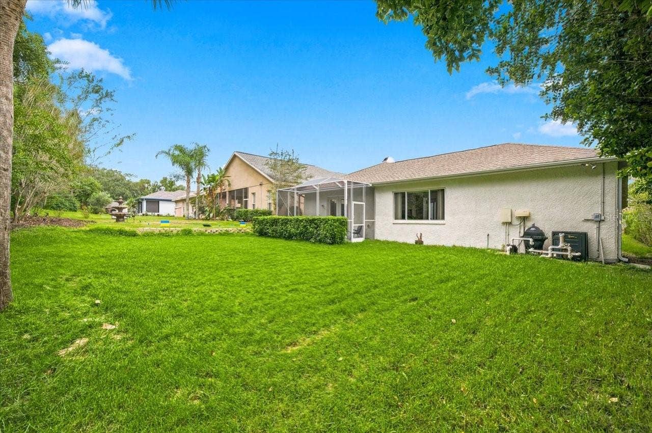 12220 WOODLANDS CIRCLE, Dade City, FL 33525