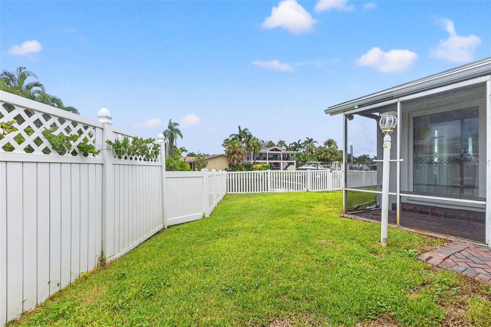 4000 14TH WAY NE, St Petersburg, FL 33703