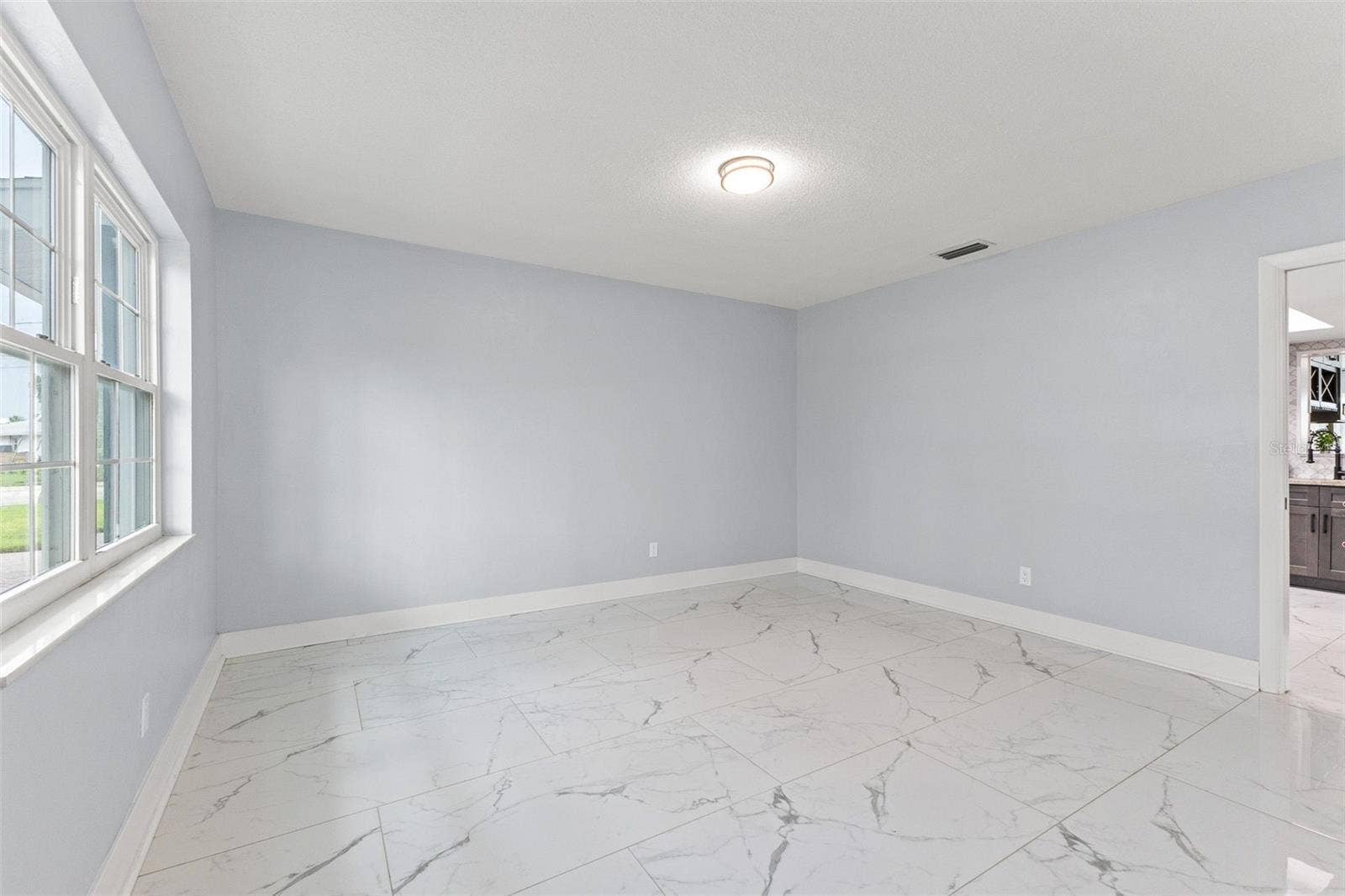 4000 14TH WAY NE, St Petersburg, FL 33703