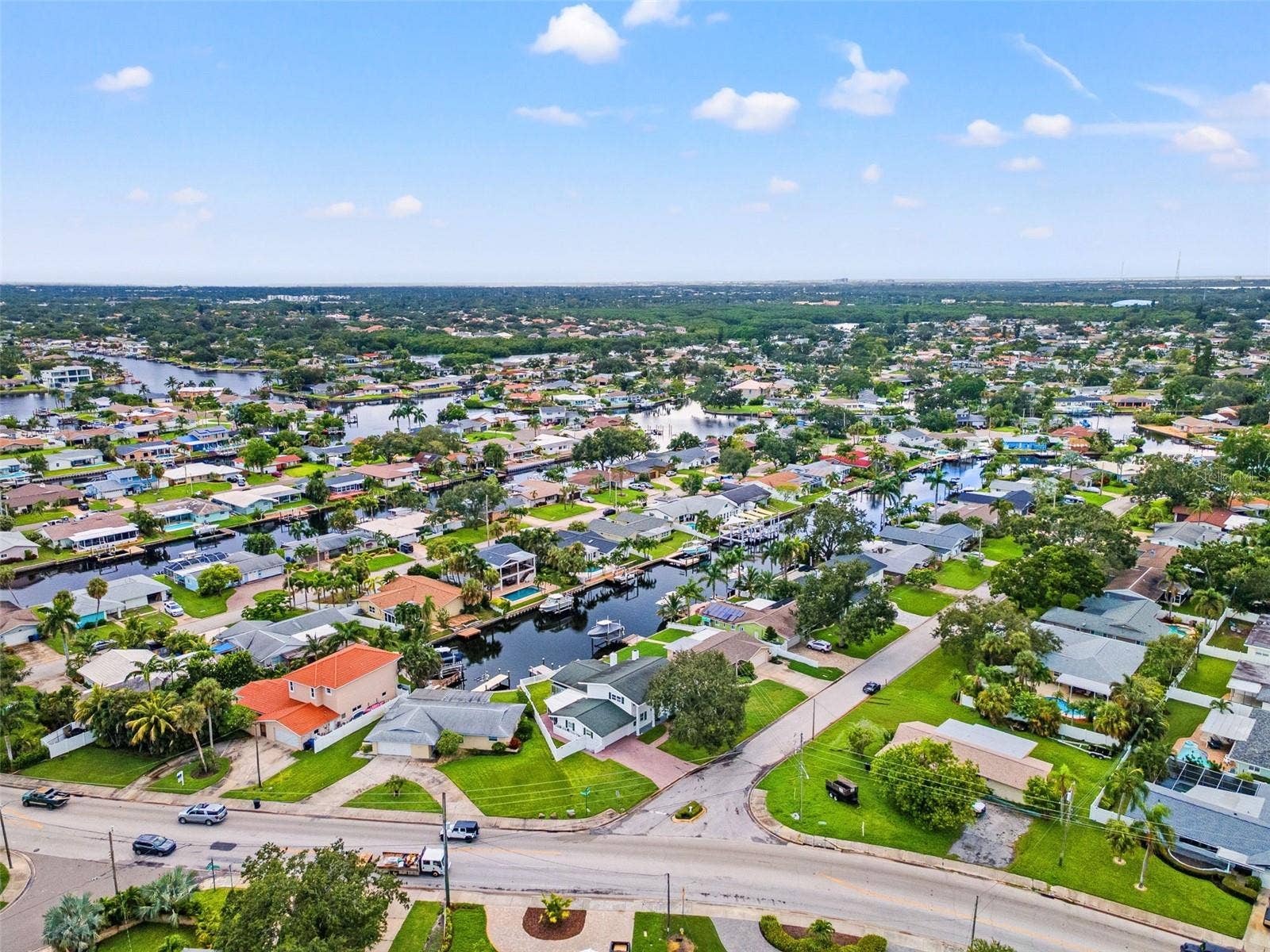 4000 14TH WAY NE, St Petersburg, FL 33703