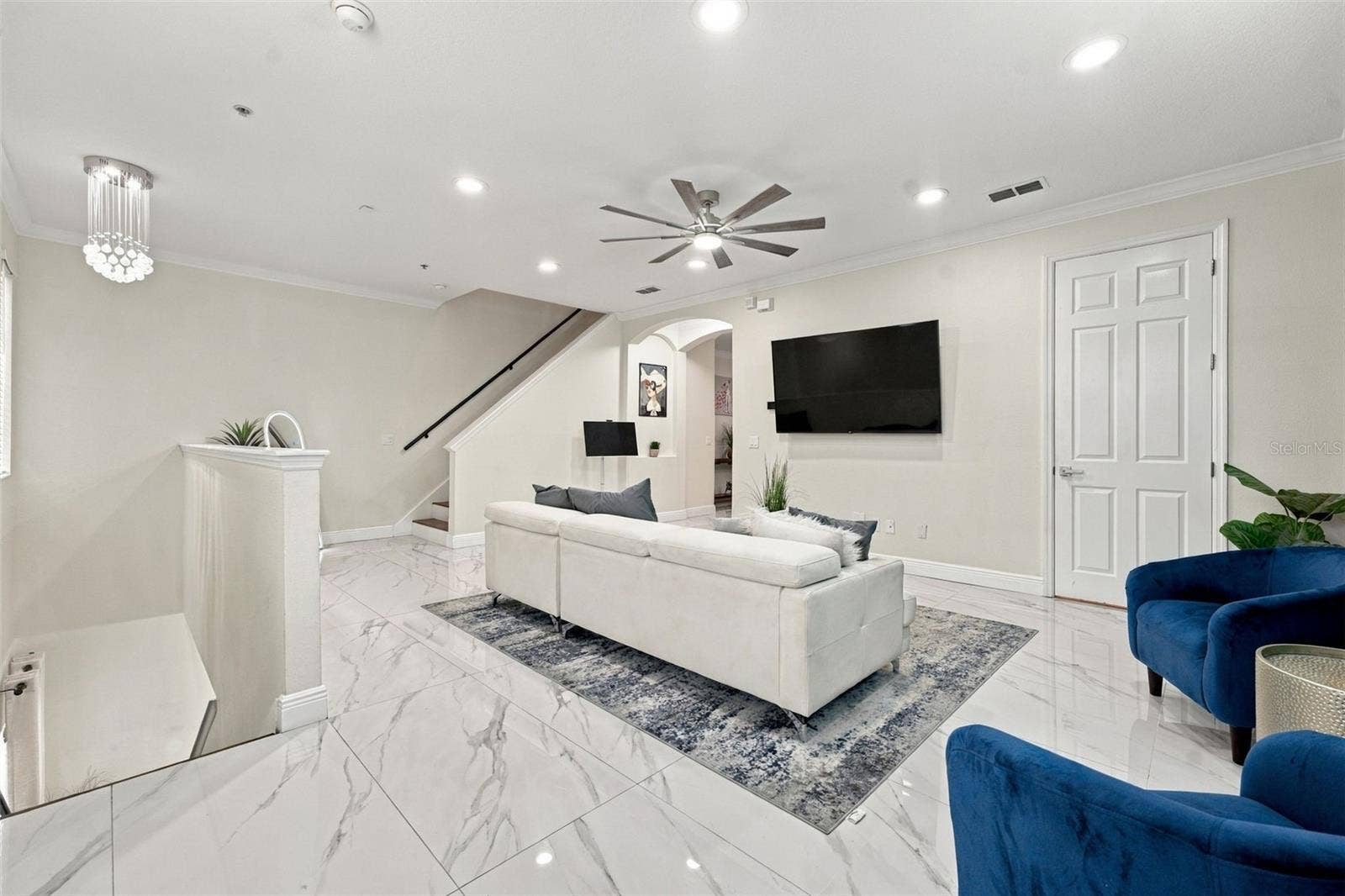 3111 W DE LEON STREET, #9, Tampa, FL 33609