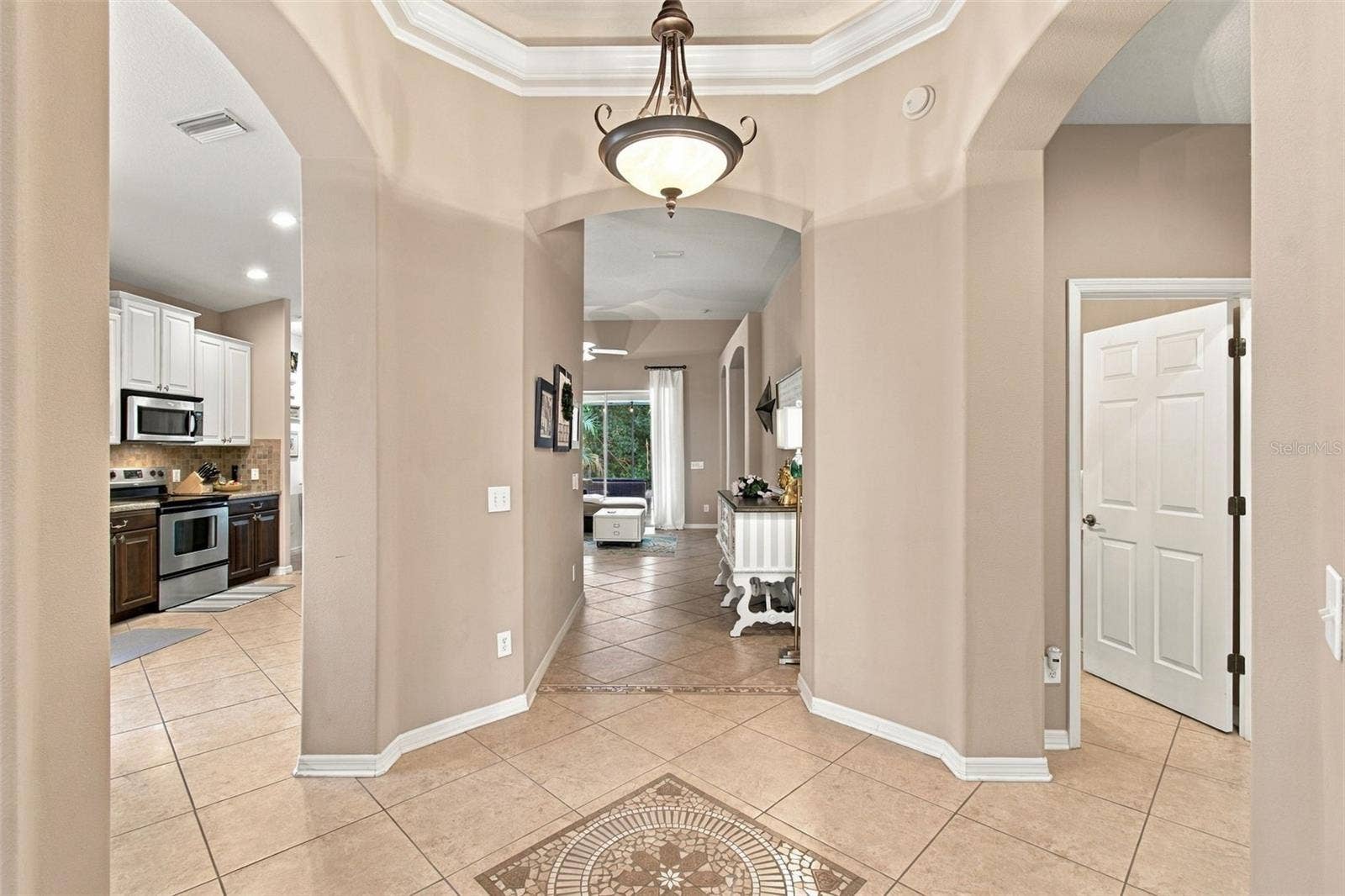 11009 ROCKLEDGE VIEW DR, Riverview, FL 33579 11009 ROCKLEDGE VIEW DR, Riverview, FL 33579