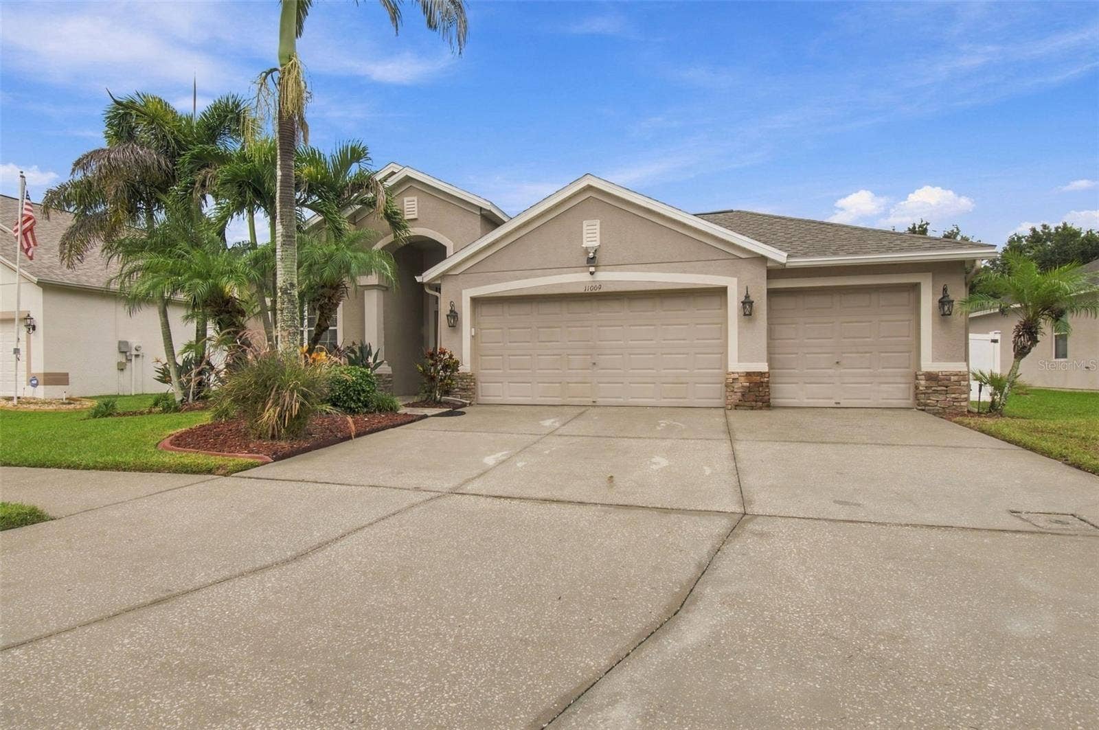 11009 ROCKLEDGE VIEW DR, Riverview, FL 33579 11009 ROCKLEDGE VIEW DR, Riverview, FL 33579