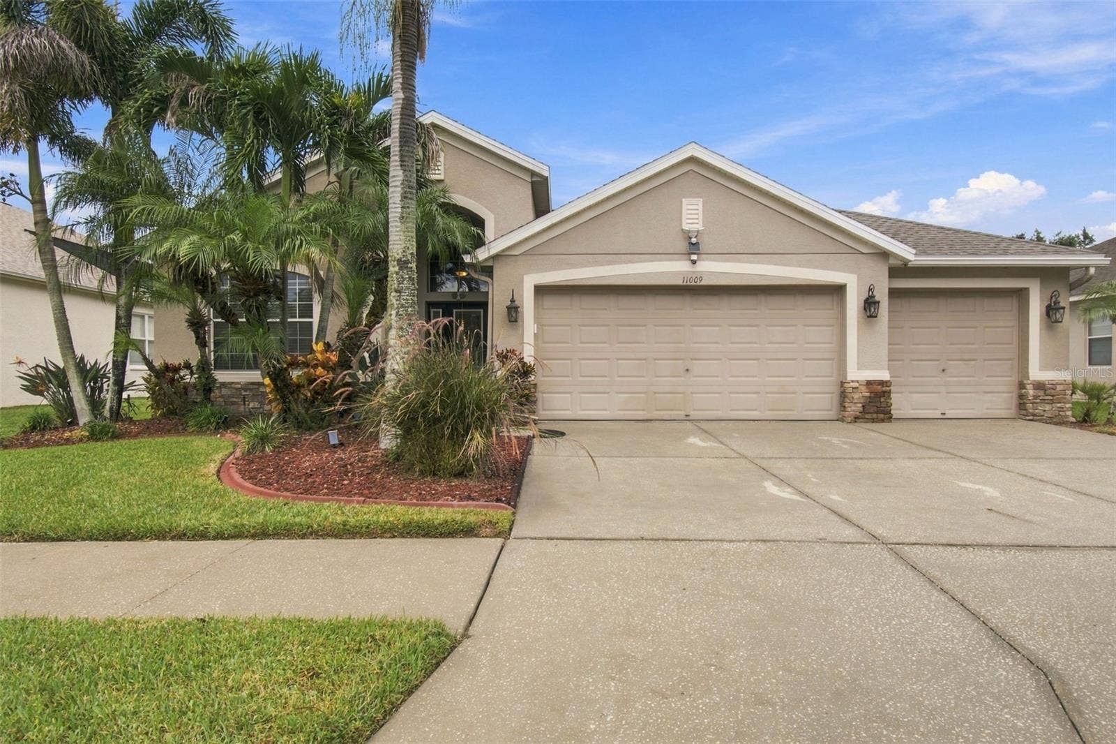 11009 ROCKLEDGE VIEW DR, Riverview, FL 33579 11009 ROCKLEDGE VIEW DR, Riverview, FL 33579