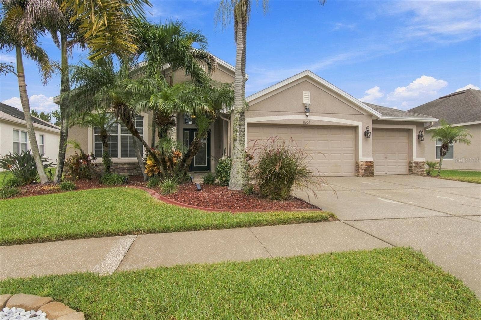 11009 ROCKLEDGE VIEW DR, Riverview, FL 33579 11009 ROCKLEDGE VIEW DR, Riverview, FL 33579