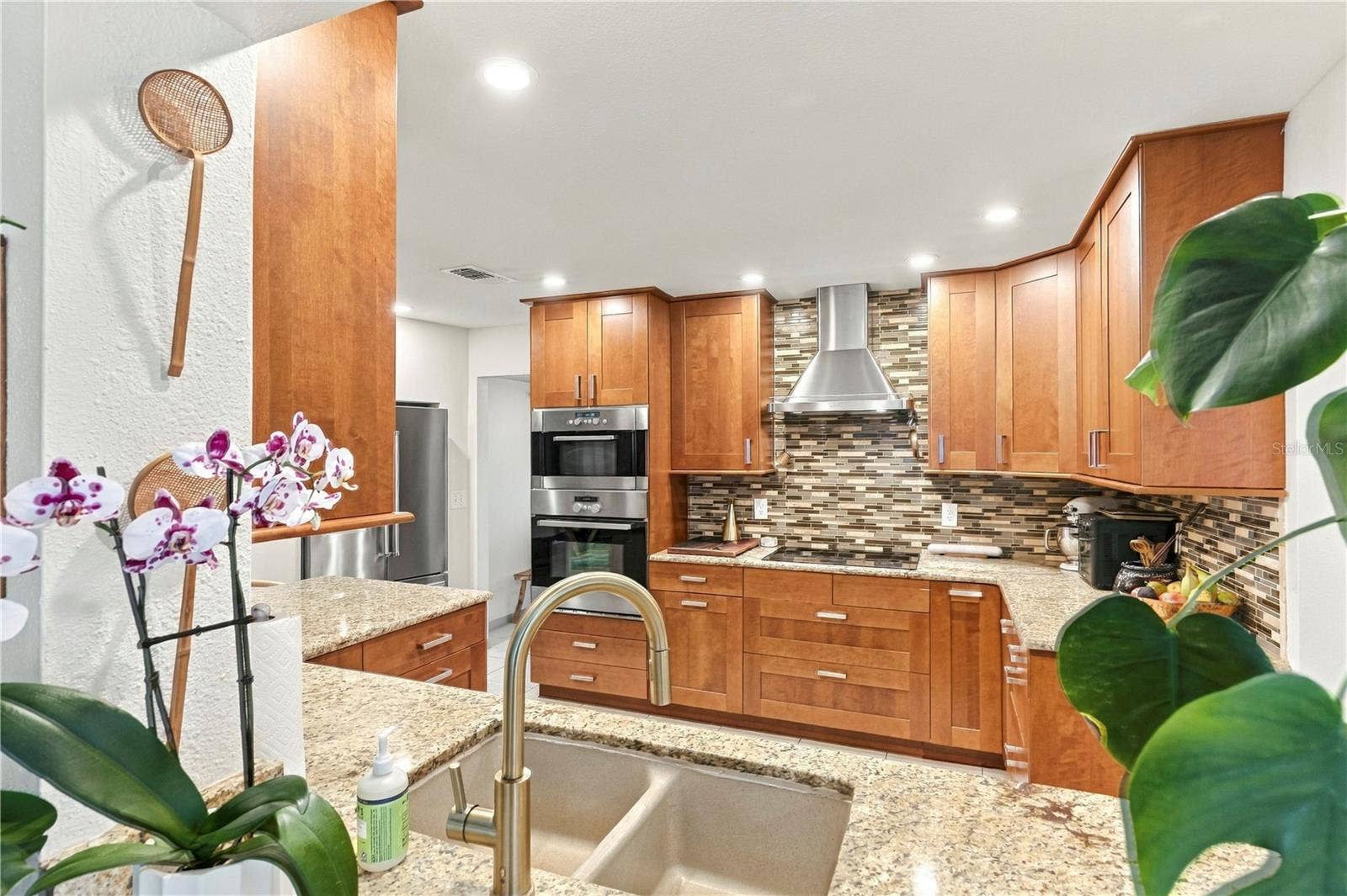 10211 139TH STREET, Largo, FL 33774 Kitchen view