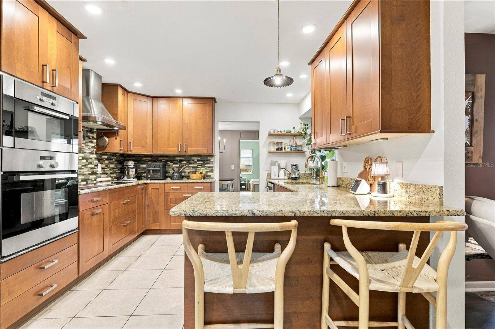 10211 139TH STREET, Largo, FL 33774 Eat in kitchen space