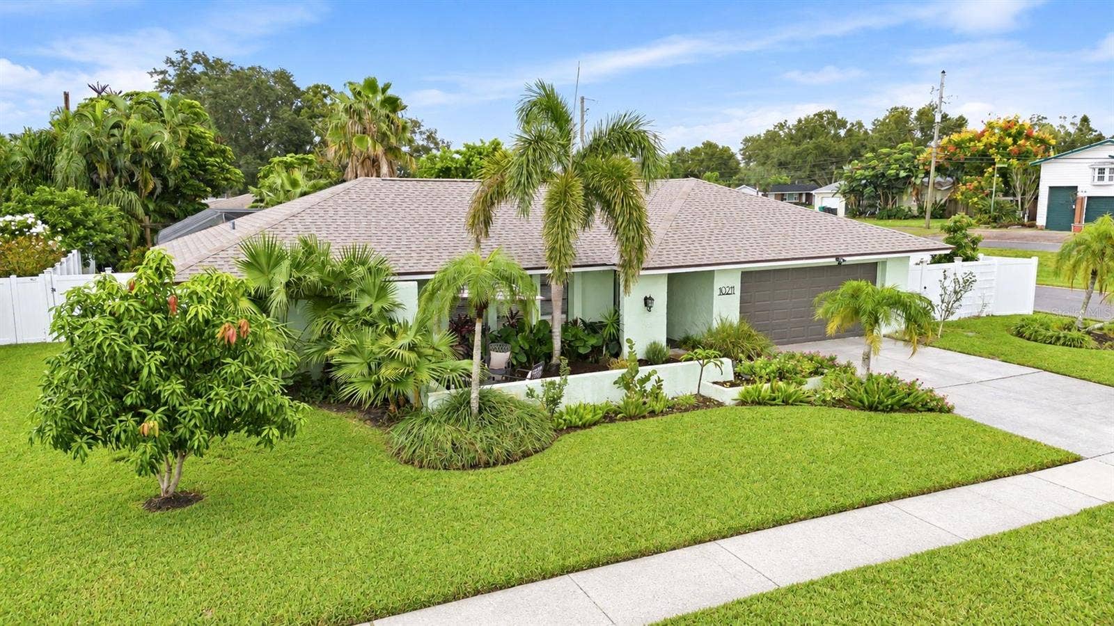 10211 139TH STREET, Largo, FL 33774 Corner lot