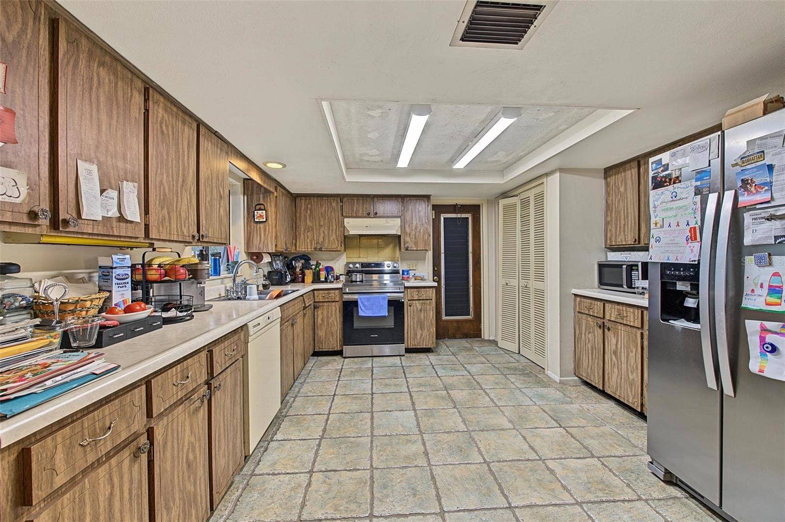 7916 SLATE COURT, New Port Richey, FL 34654 7916 SLATE COURT, New Port Richey, FL 34654