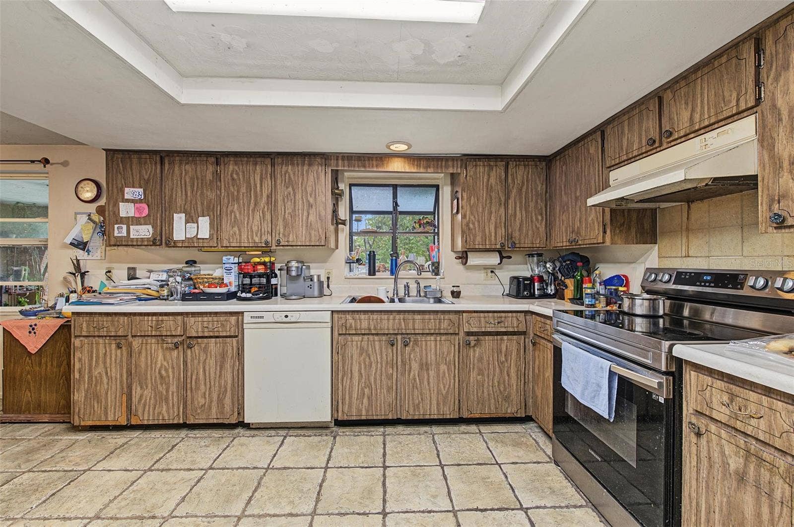 7916 SLATE COURT, New Port Richey, FL 34654 7916 SLATE COURT, New Port Richey, FL 34654
