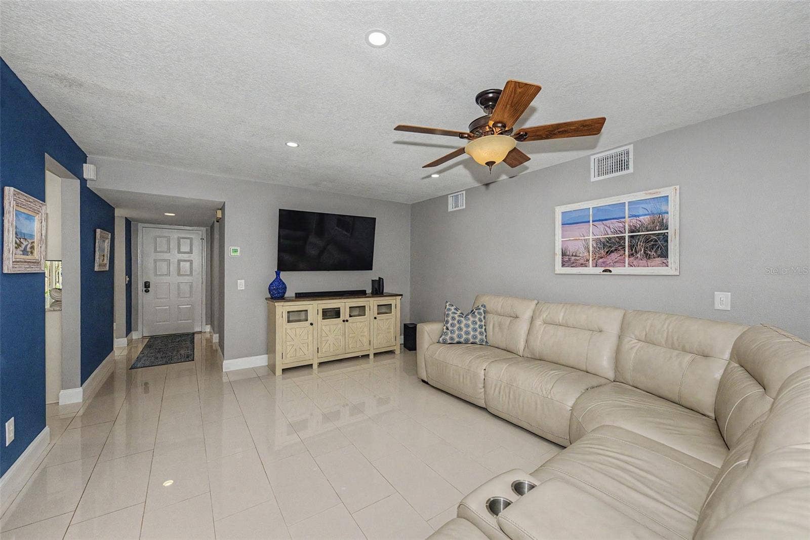 1801 E LAKE ROAD, #1D, Palm Harbor, FL 34685 Living Room