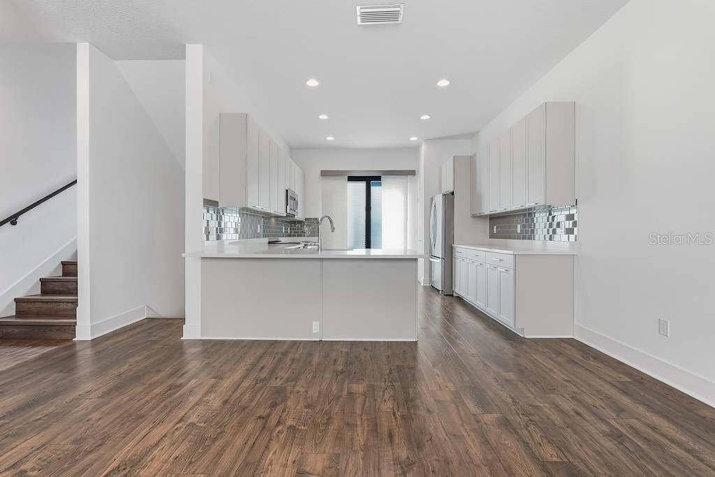 4810 W MCELROY AVENUE, #29, Tampa, FL 33611 4810 W MCELROY AVENUE, #29, Tampa, FL 33611