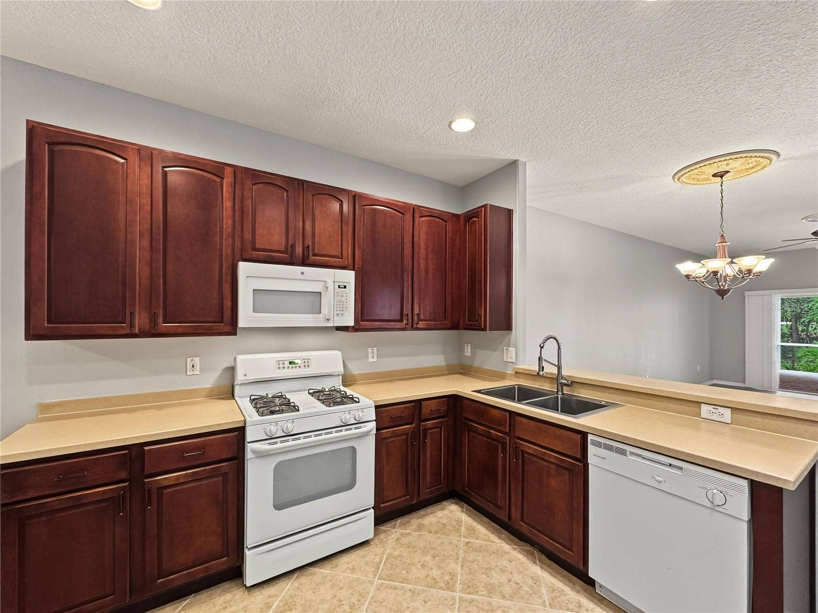 30935 WHITLOCK DRIVE, Wesley Chapel, FL 33543 30935 WHITLOCK DRIVE, Wesley Chapel, FL 33543