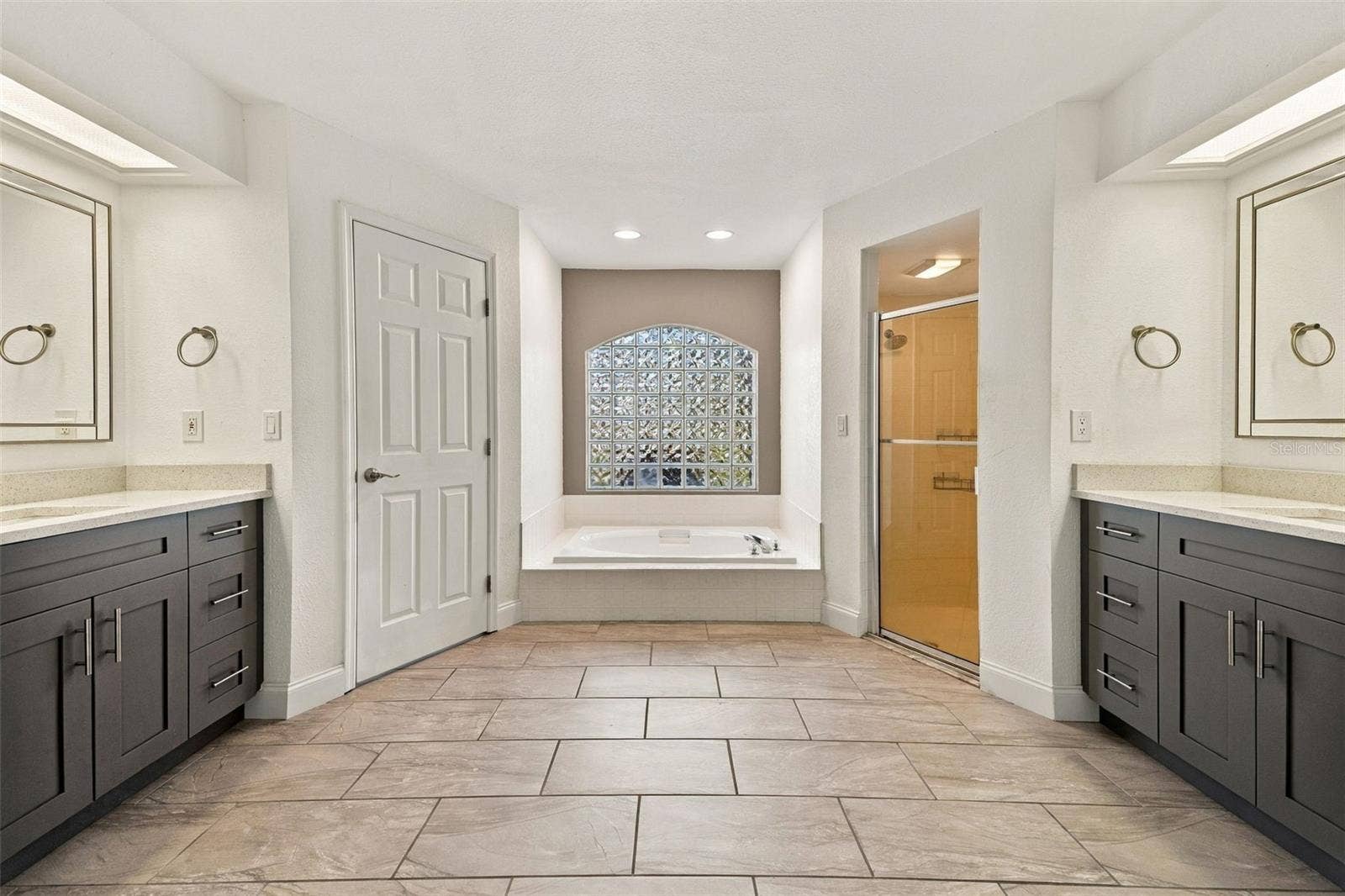 1591 JONATHAN COURT, Largo, FL 33770 1591 JONATHAN COURT, Largo, FL 33770