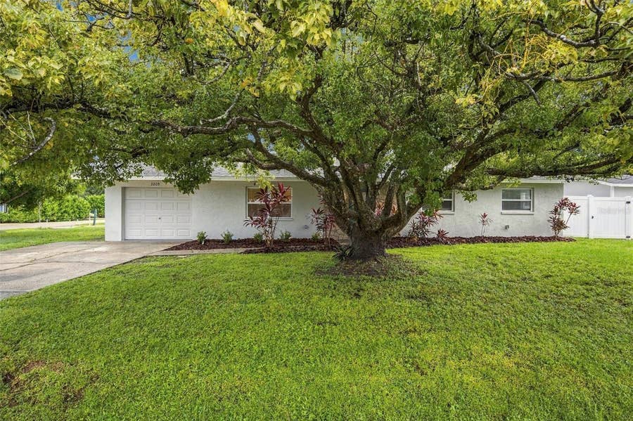 Property photo for 3205 DUNBAR DRIVE, Sarasota, FL