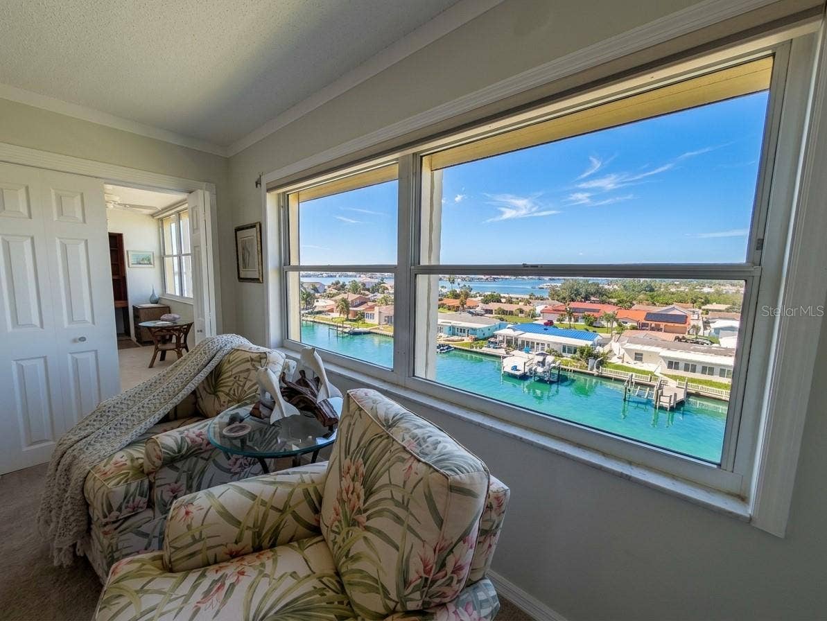 4725 COVE CIRCLE, #APT 609, St Petersburg, FL 33708 4725 COVE CIRCLE, #APT 609, St Petersburg, FL 33708