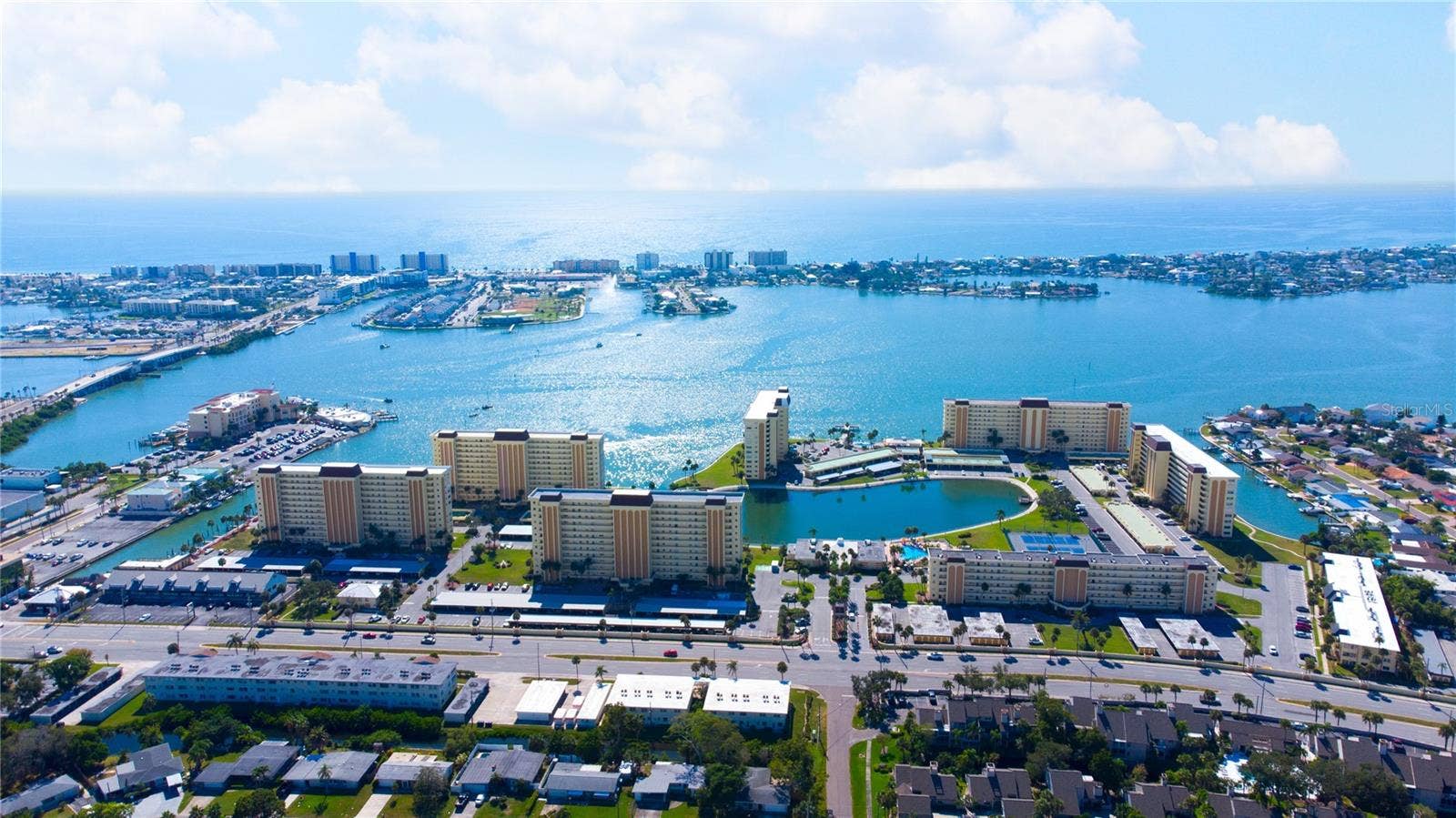 4725 COVE CIRCLE, #APT 609, St Petersburg, FL 33708 SEA TOWERS COMMUNITY